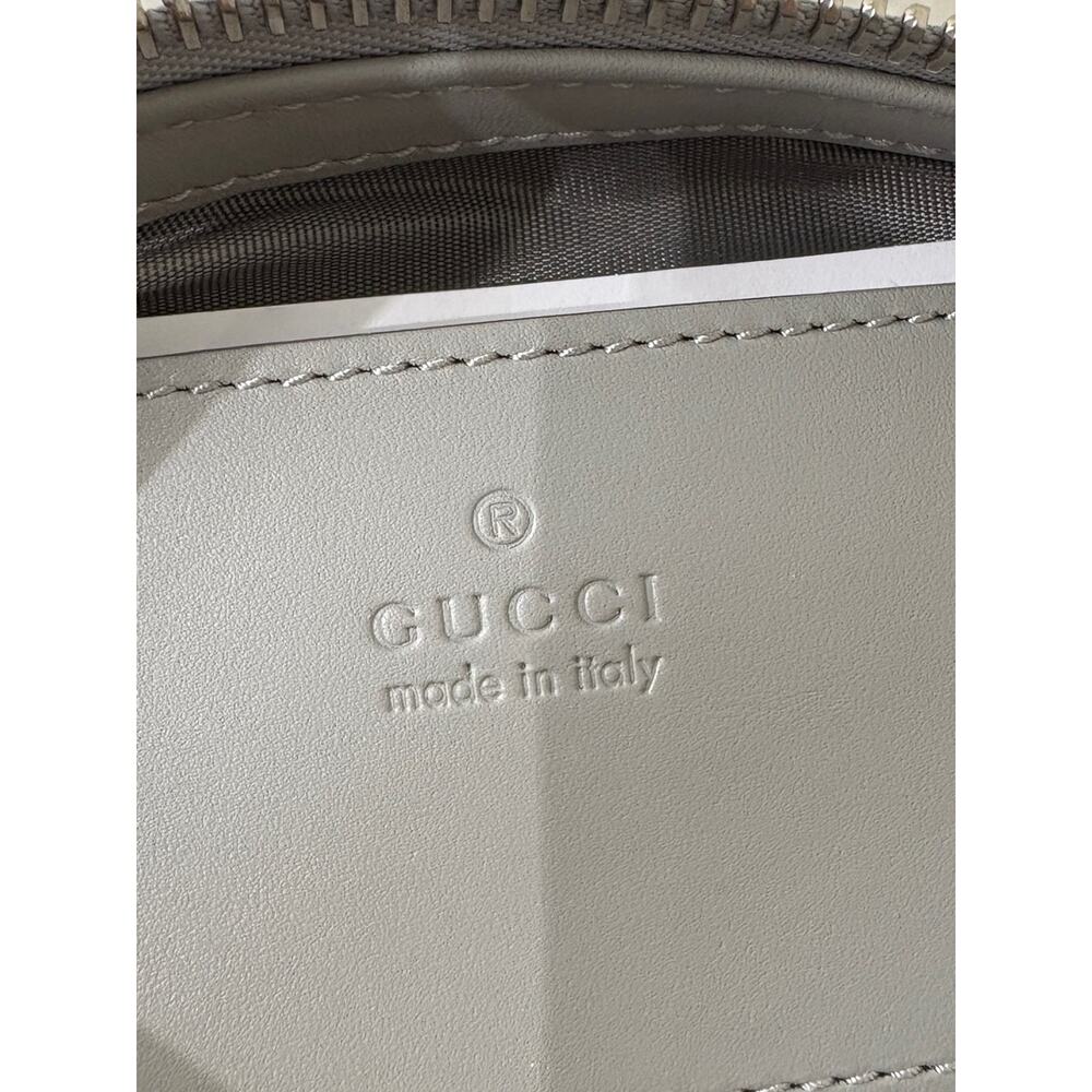Gucci GG Emblem Metallic Silver Shoulder Bag - Picture 7 of 8